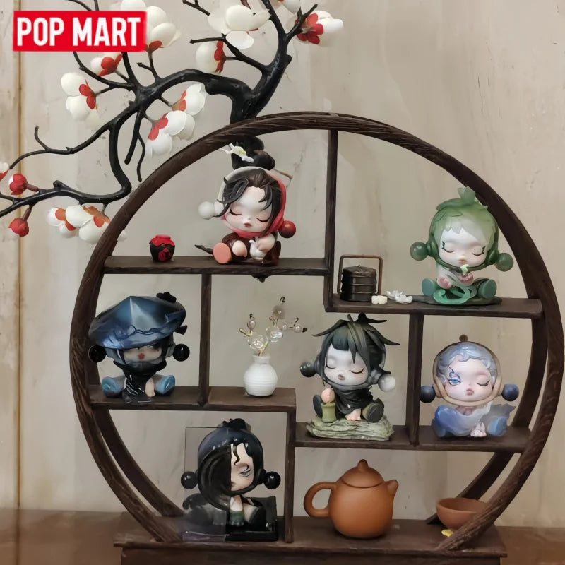 ShadowPull™ Mystery Figure Box