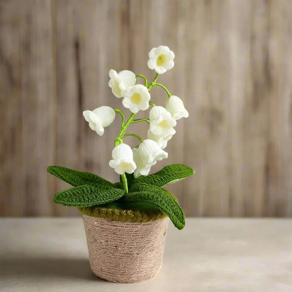 LumiBloom™ Floral Crochet Lamp