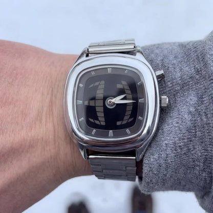 RetroPulse™ - Vintage Steel Watch